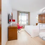 Zentral Ave 4*