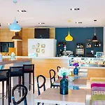 ホテル Zentral Ave サラゴサ