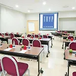 Zentral Ave Hotel