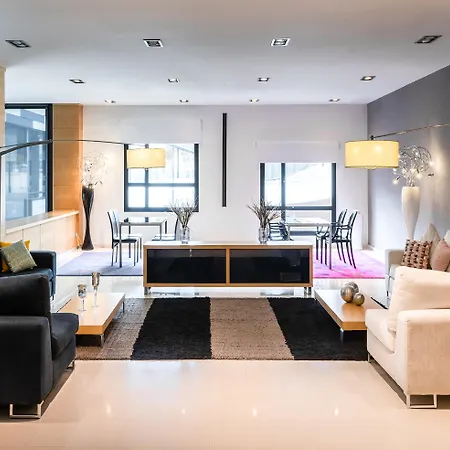 فندق Zentral Ave 4*