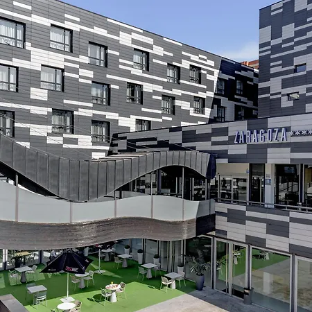 Szálloda Zentral Ave Zaragoza