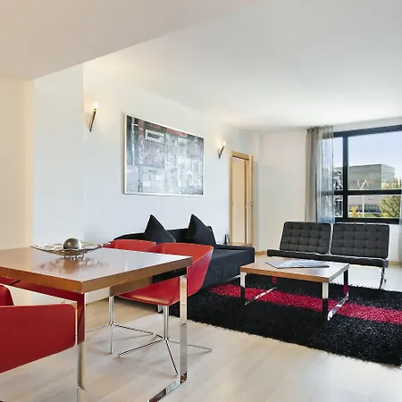 فندق Zentral Ave 4*