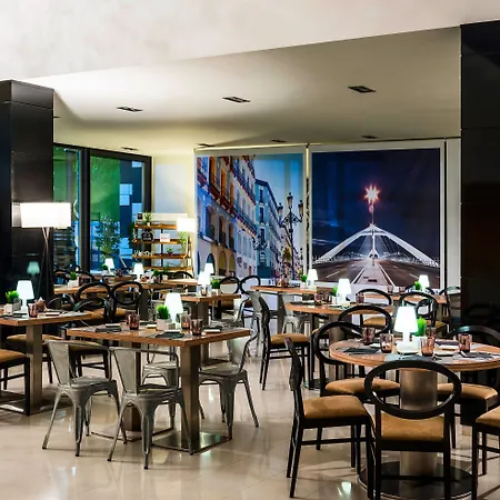 Zentral Ave Szálloda 4*