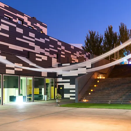 Zentral Ave Szálloda Zaragoza