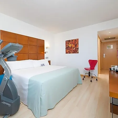 Zentral Ave 4*