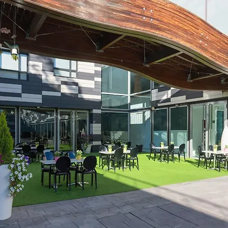 Zentral Ave Szálloda Zaragoza