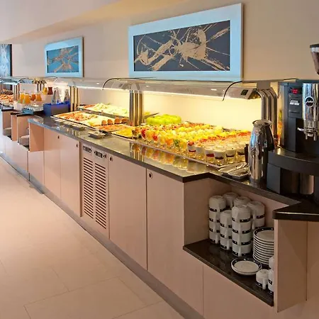 Szálloda Zentral Ave Zaragoza