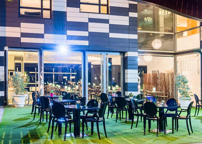 Zentral Ave Hotell 4*