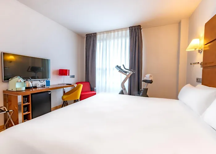 Hotell Zentral Ave 4*