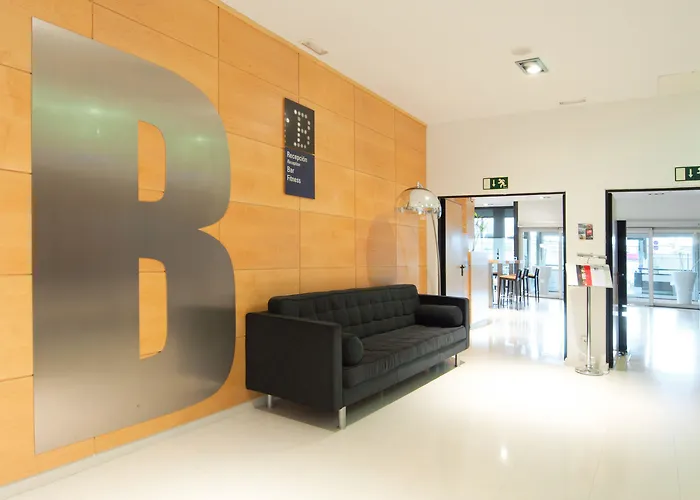 Zentral Ave Hotel 4*