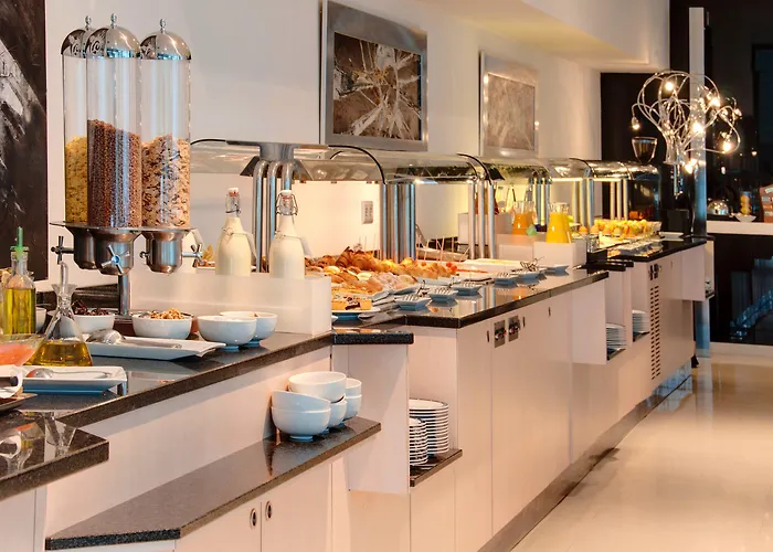 Zentral Ave Hotel 4*