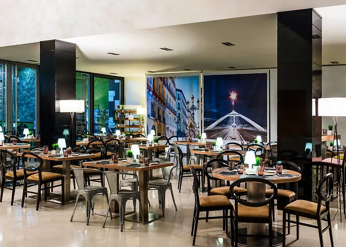 Zentral Ave Hotell 4*